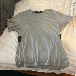 Men’s Lulu Lemon Athletic Shirt